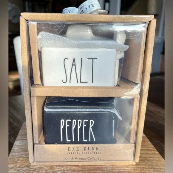 Rae Dunn salt & pepper - Picture 1 of 1